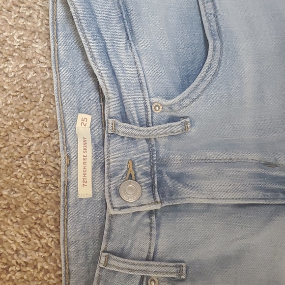 Size 25 levis 721 high rise skinny jeans - Picture 2 of 4